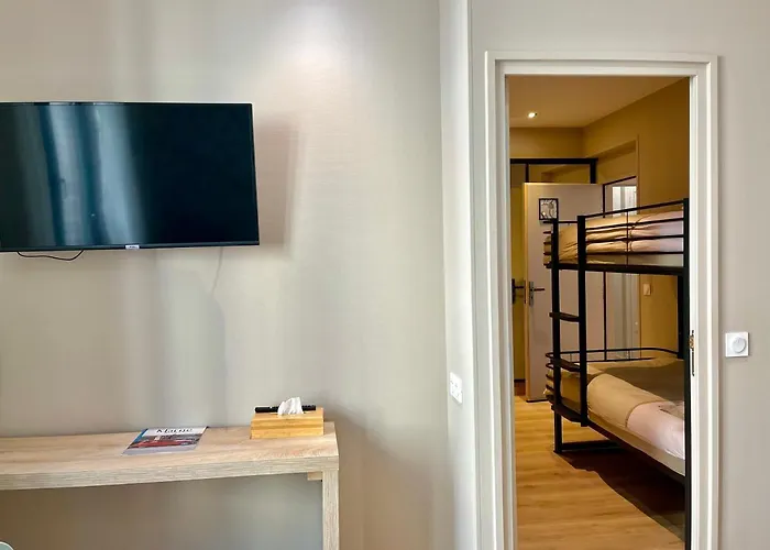 Le Five Tellier - Monkey Guest house