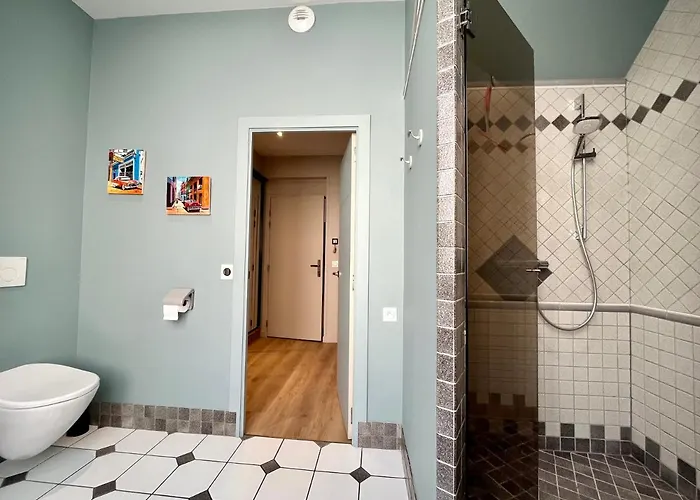 Le Five Tellier - Monkey Guest house 3*